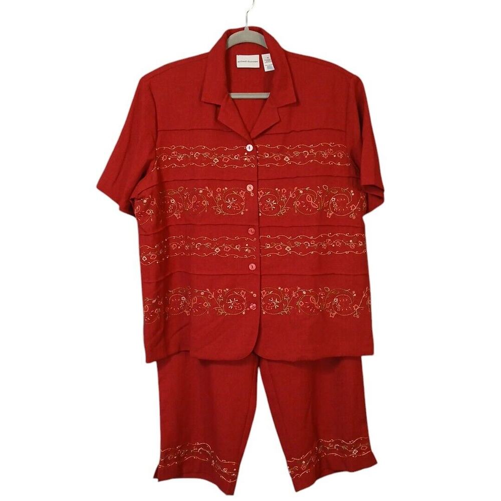 Alfred Dunner Red Embroidered‎ Floral Capri Pant Suit Plus Size 16/18 2pc. Vtg